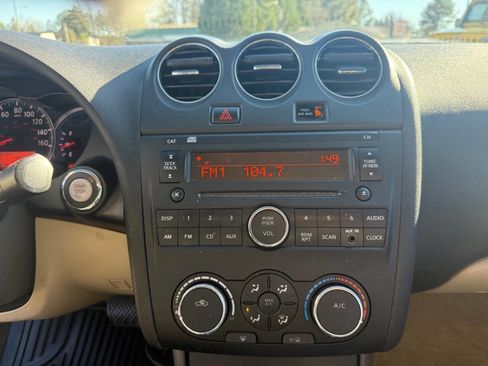 Used 2011 Nissan Altima 2.5 S image 16