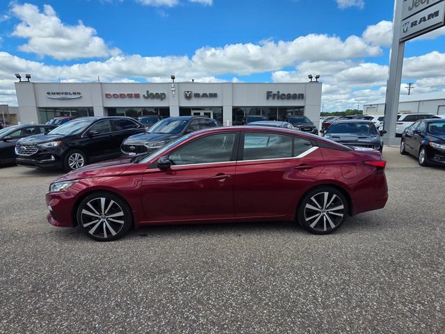 Used 2020 Nissan Altima 2.0 SR FWD image 9