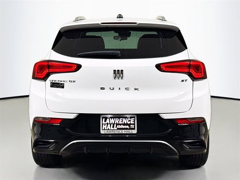 Used 2024 Buick Encore GX Sport Touring image 5