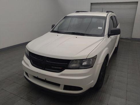 Used 2020 Dodge Journey SE w/ SE Popular Equipment Group image 15