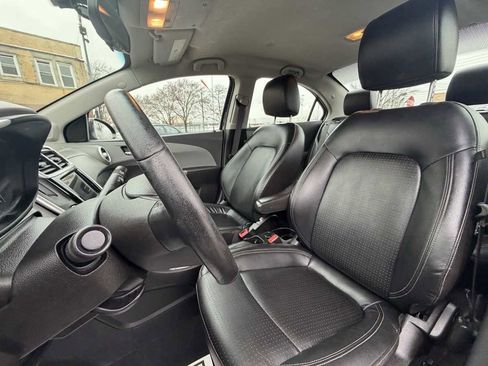 Used 2019 Chevrolet Sonic Premier image 12