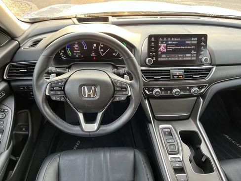 Used 2022 Honda Accord Touring image 12