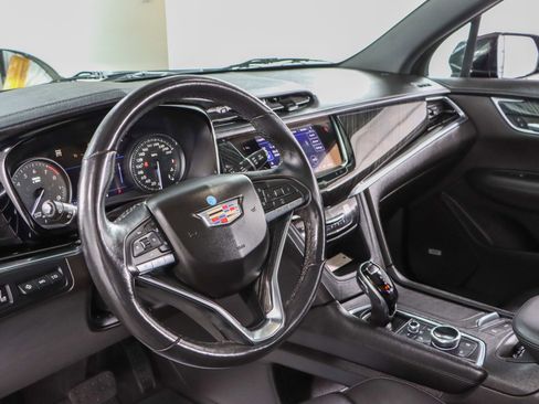 Used 2022 Cadillac XT6 Premium Luxury image 25