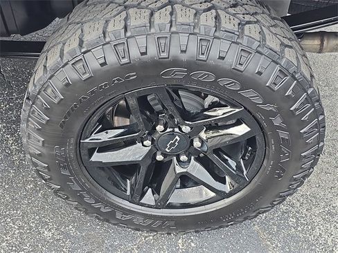 Used 2023 Chevrolet Silverado 1500 LT Trail Boss w/ LT Trail Boss Premium Package image 5
