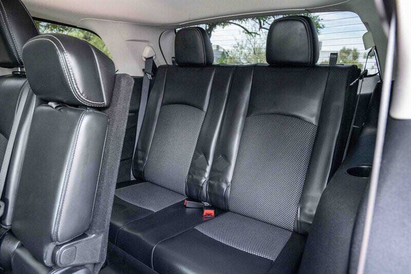 Used 2020 Dodge Journey Crossroad FWD image 19