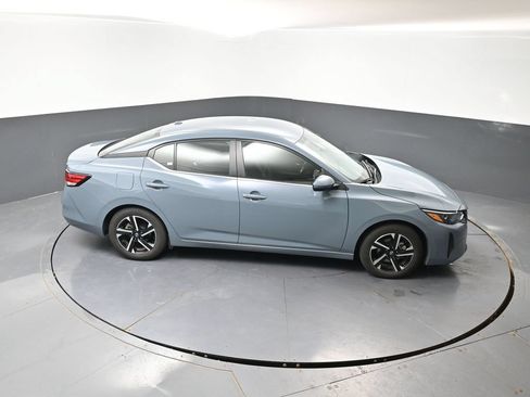 Used 2024 Nissan Sentra SV FWD image 40