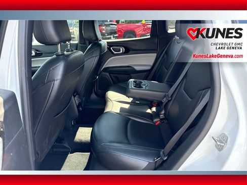 Used 2025 Jeep Compass Limited AWD/4WD image 16