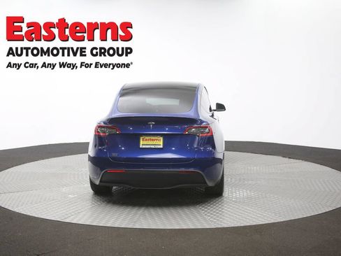 Used 2021 Tesla Model Y 2WD image 32