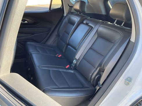 Used 2022 GMC Terrain SLT image 20