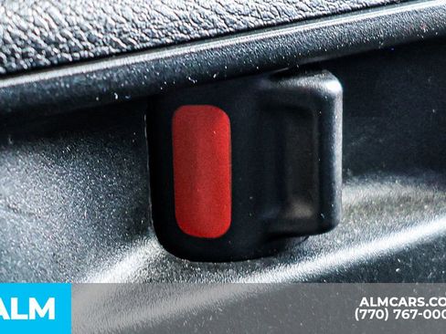 Used 2024 Chrysler Pacifica Touring-L image 54