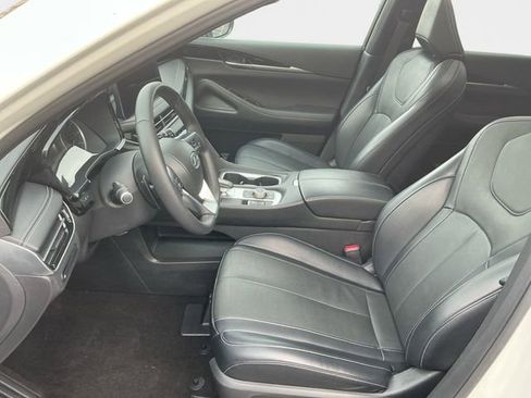 Used 2023 INFINITI QX60 Pure image 10