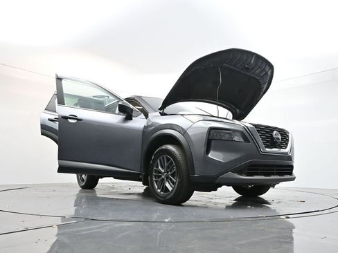 Used 2023 Nissan Rogue S image 32