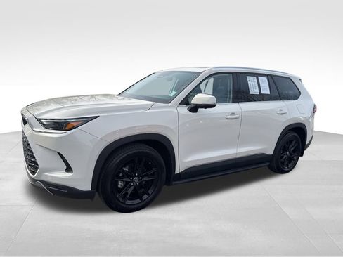 Used 2024 Toyota Grand Highlander Platinum image 5