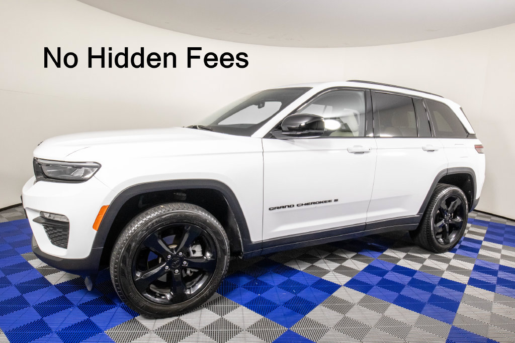 Used 2025 Jeep Grand Cherokee Limited w/ Black Appearance Package AWD/4WD image 1