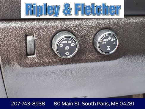 Used 2022 Chevrolet Colorado LT w/ LT Convenience Package AWD/4WD image 15