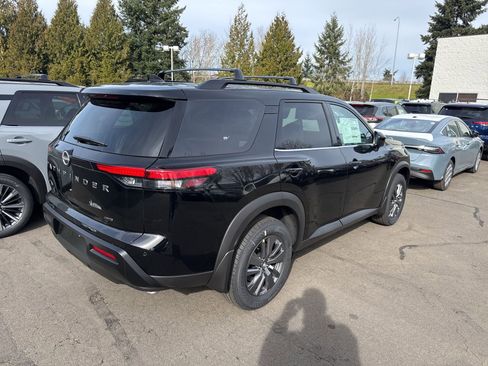 New 2026 Nissan Pathfinder SV image 3
