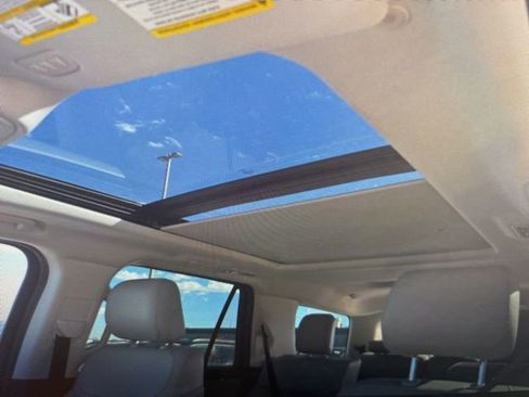 Used 2025 Ford Expedition Active image 10