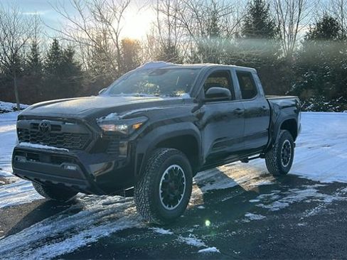 New 2026 Toyota Tacoma TRD Off-Road image 3