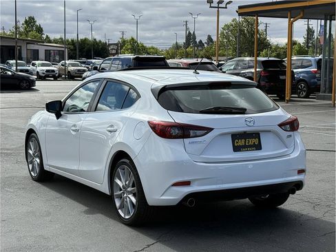 Used 2017 MAZDA MAZDA3 Touring FWD image 4