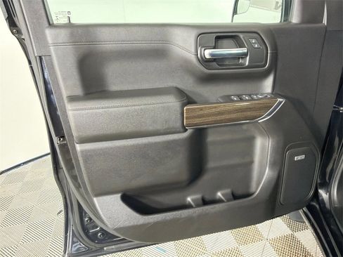 Used 2020 Chevrolet Silverado 1500 RST image 10