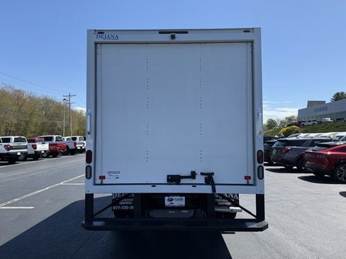 New 2027 Ford E-450 and Econoline 450 Super Duty w/ Power Equipment Group RWD image 6