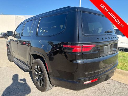 Used 2024 Jeep Wagoneer Series II AWD/4WD image 6