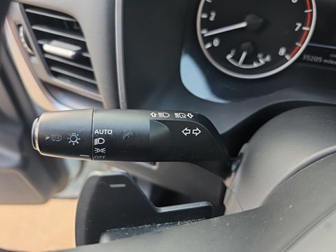 Used 2025 Nissan Rogue SV FWD image 21