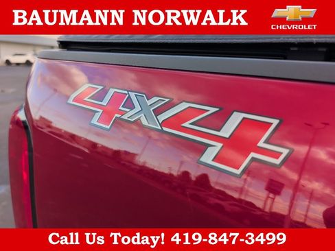 Used 2019 Chevrolet Colorado LT w/ LT Convenience Package AWD/4WD image 15