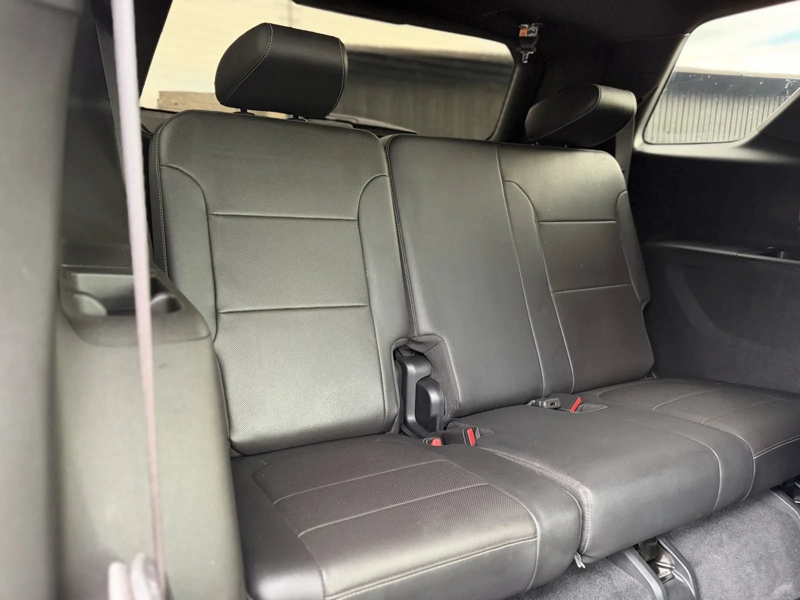 Used 2023 Chevrolet Traverse Premier w/ Redline Edition FWD image 19