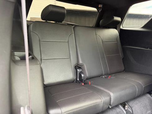 Used 2023 Chevrolet Traverse Premier w/ Redline Edition FWD image 19