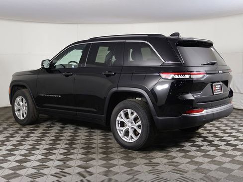 Used 2023 Jeep Grand Cherokee Limited AWD/4WD image 11