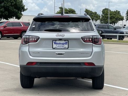 Used 2025 Jeep Compass Limited AWD/4WD image 5