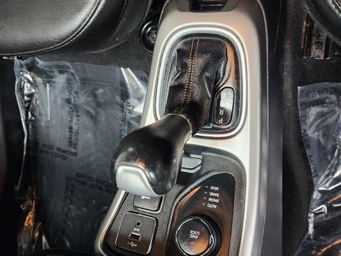 Used 2020 Jeep Compass Latitude w/ Cold Weather Group image 19