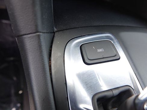 Used 2021 Chevrolet Equinox LT image 23