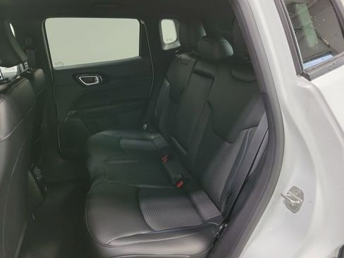 New 2026 Jeep Compass Latitude AWD/4WD image 10