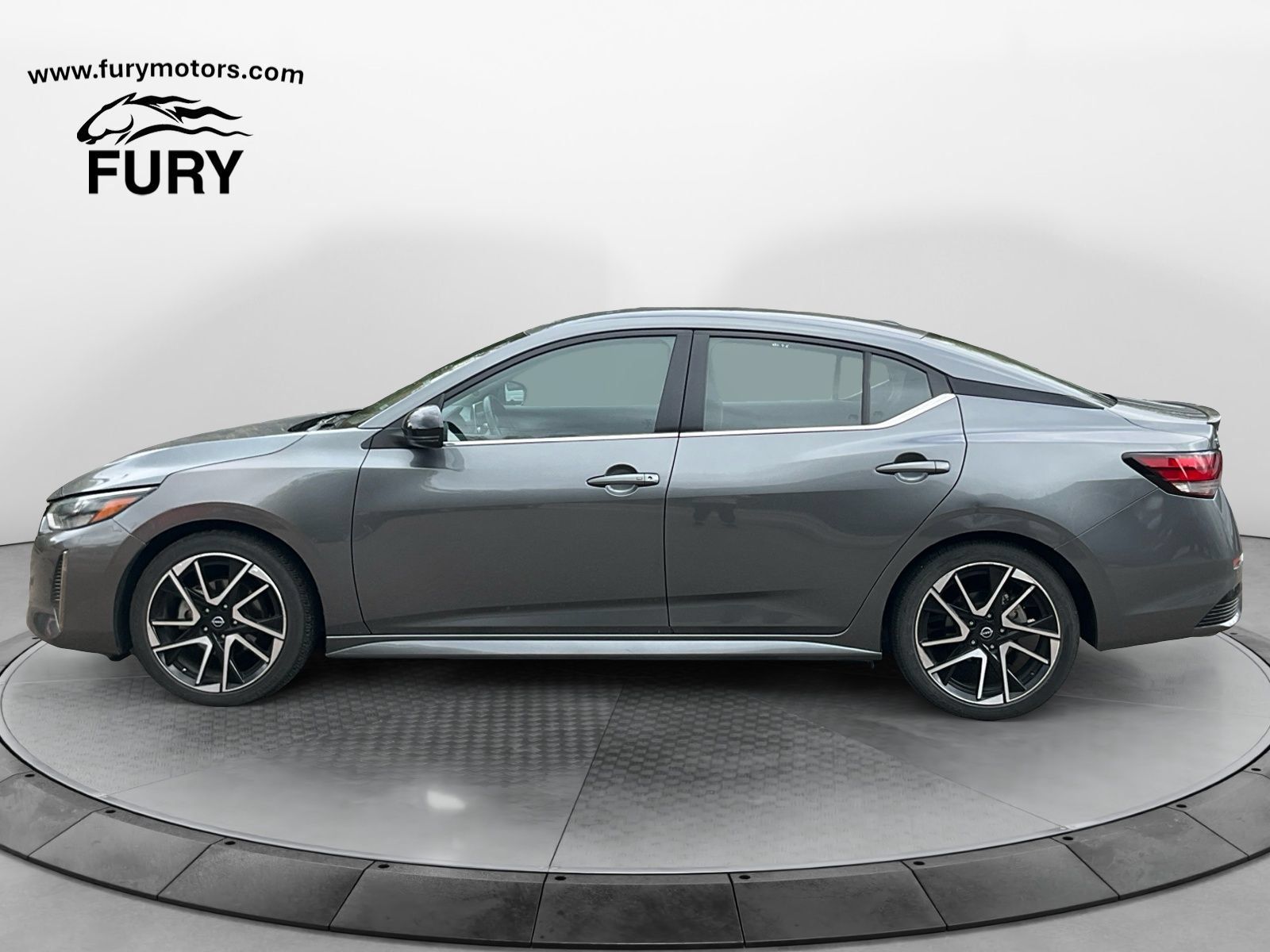 Used 2025 Nissan Sentra SR FWD image 7