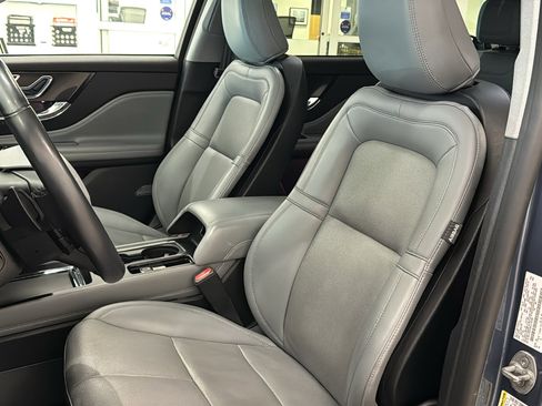 Used 2022 Lincoln Corsair Reserve w/ Sport Package AWD/4WD image 24
