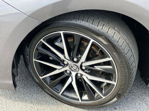 Used 2024 Toyota Camry SE w/ Convenience Package image 9