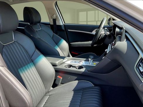 New 2026 Genesis G70 2.5T Prestige image 11