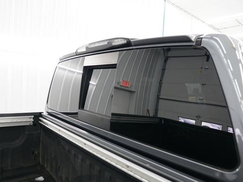 Used 2018 Nissan Titan SL w/ Midnight Edition image 19