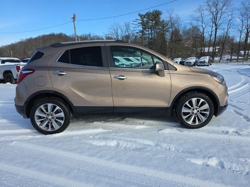 Used 2019 Buick Encore Preferred image 4