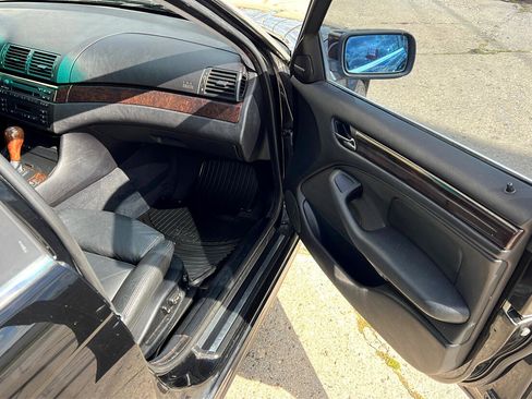 Used 2001 BMW 330i Sedan image 10