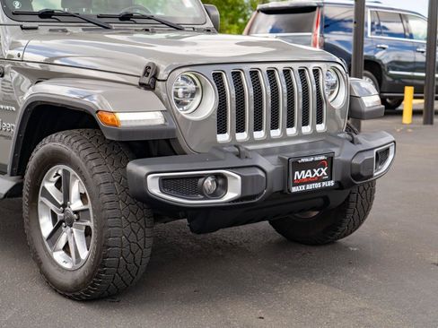 Used 2020 Jeep Wrangler Unlimited Sahara AWD/4WD image 7