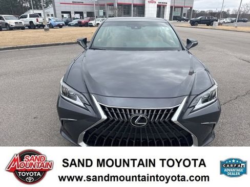 Used 2025 Lexus ES 350 w/ Premium Package image 8