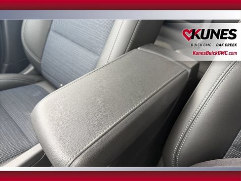 Used 2025 Buick Envista Preferred w/ Convenience I Package FWD image 29