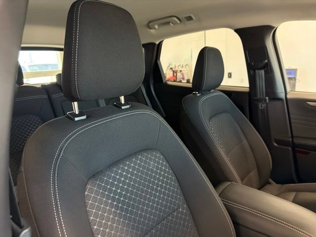 Used 2023 Ford Escape Active AWD/4WD image 38