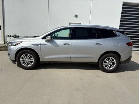 Used 2019 Buick Enclave Essence FWD image 6