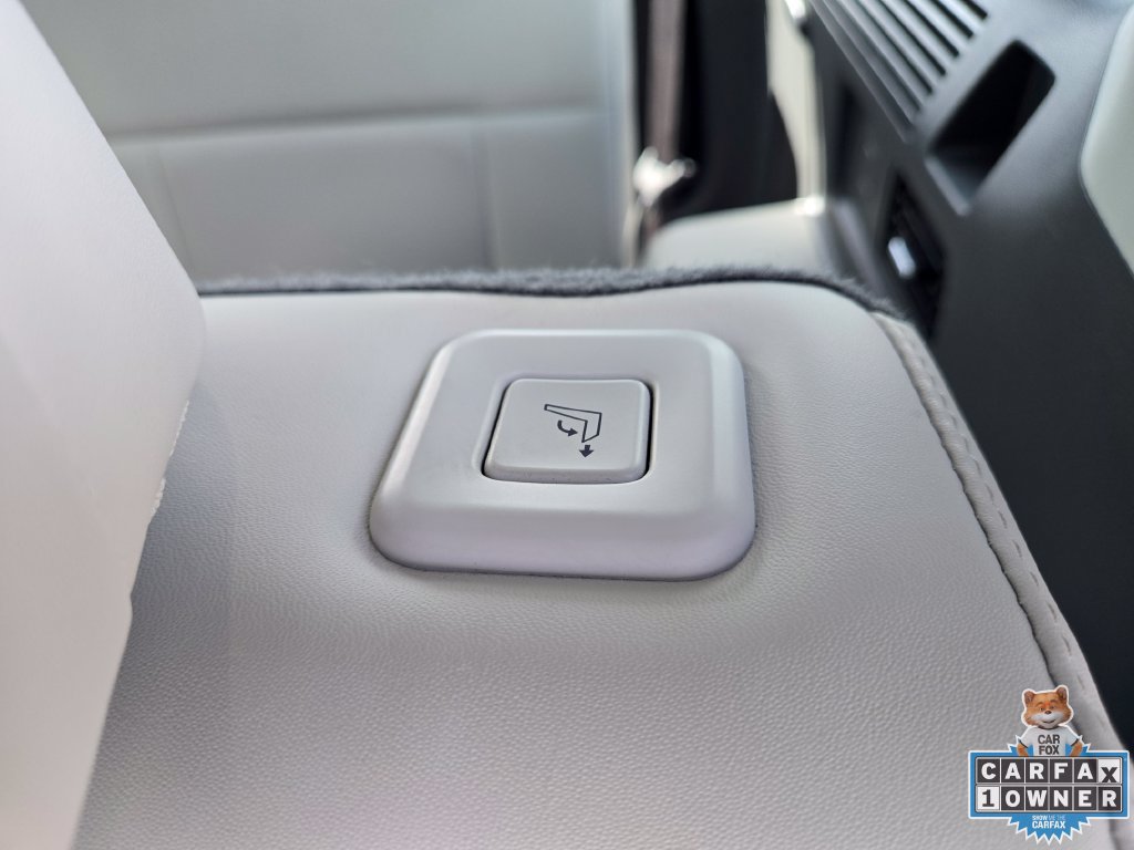 Used 2025 Hyundai Santa Fe SEL FWD image 52
