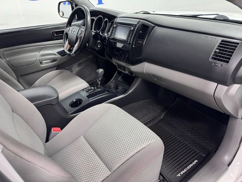 Used 2015 Toyota Tacoma 4x4 Double Cab w/ Convenience Package image 7