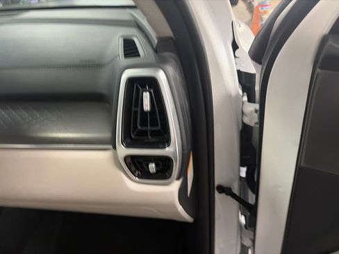 Used 2022 Kia Sorento SX image 26